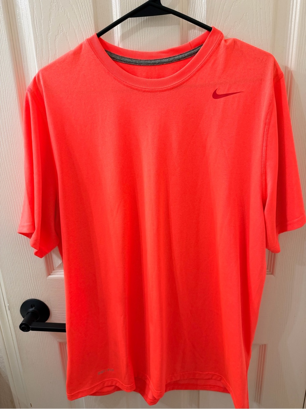 Nike Men's Short-Sleeve Performance Tee in Neon Coral